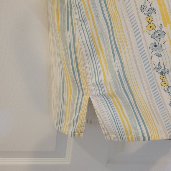 Yellow Blue Floral Stripes Uniqlo Tunic 100% Rayon, size S - Picture 6 of 8